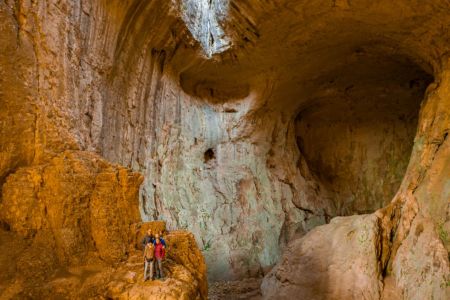 Bulgaria, Prohodna Caves, Karlukovo - GPS (43,174992; 24,072894)