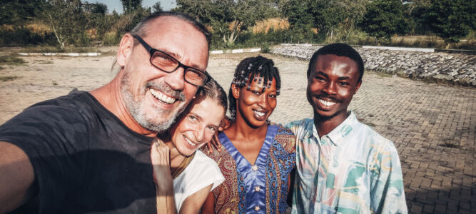 Ghana, Esamang - Yesunkwa - GPS (5,096837; -1,382885)